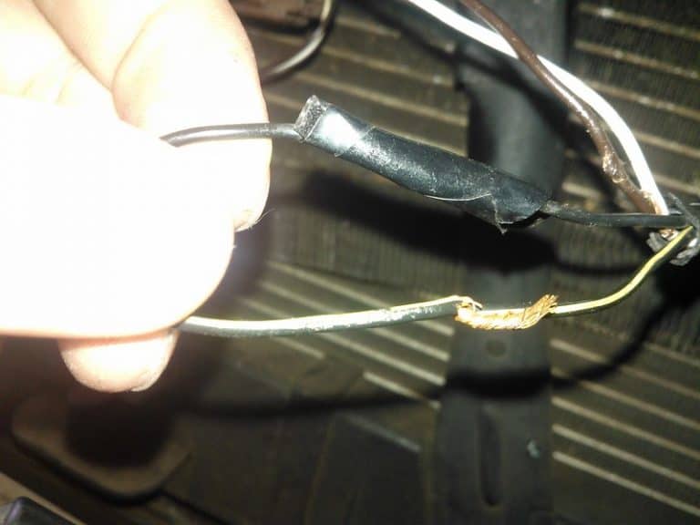 How To Wire A Ceiling Light Correctly | Happy DIY Home